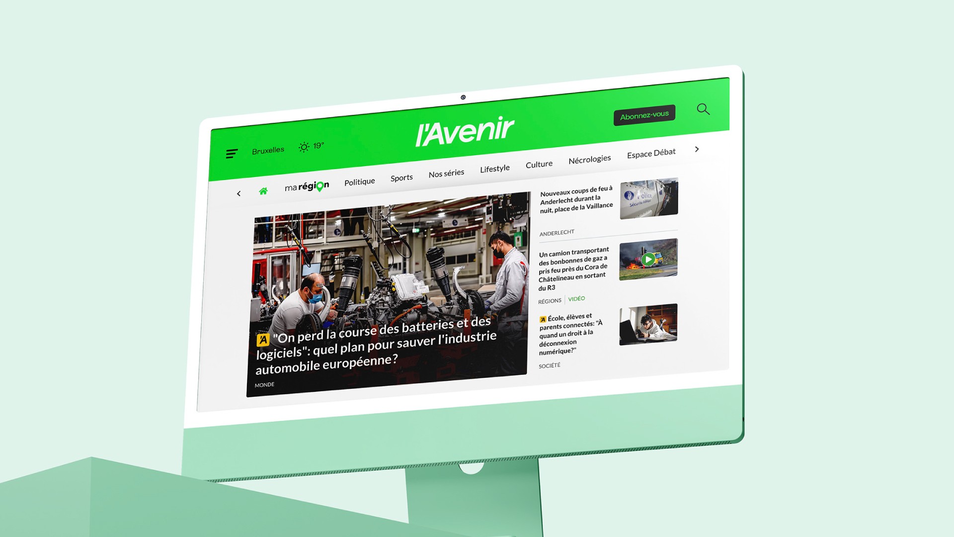 Rectangular packaging box with a pale yellow-to-orange gradient, featuring a large half-smiley face and “Smiley Co” branding, set on a split orange and yellow background.