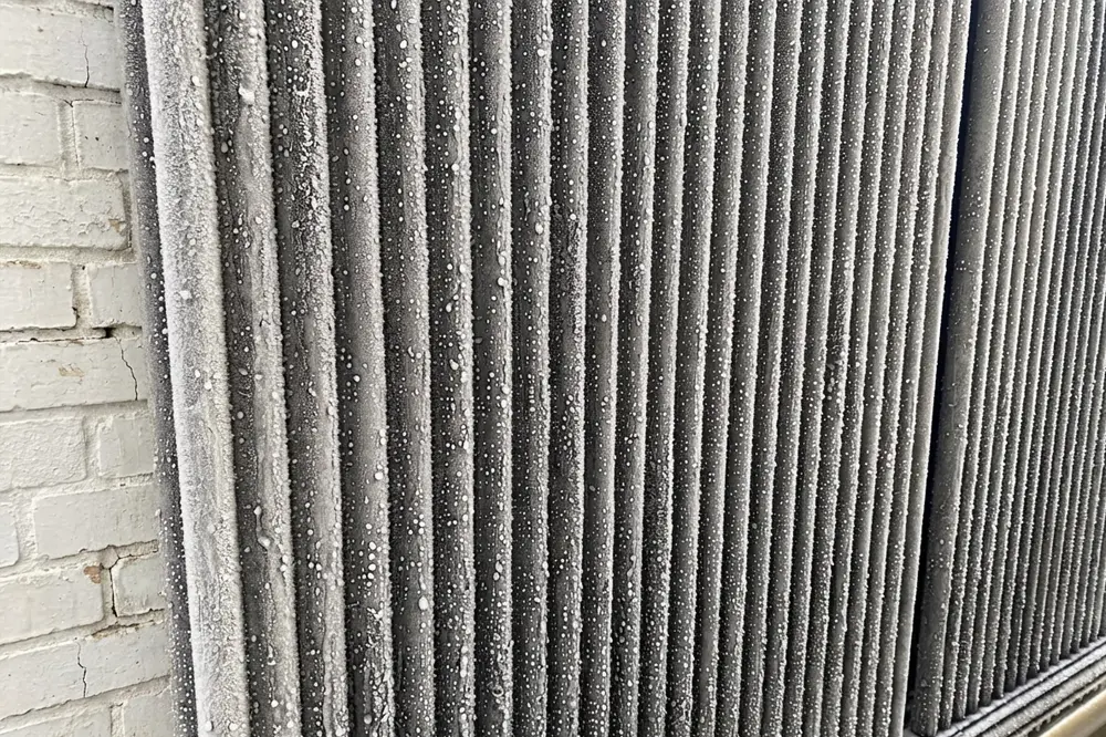 Roots Hub mit hybrider Wärmequelle  aus stiller Luftwärme und Erdwärme