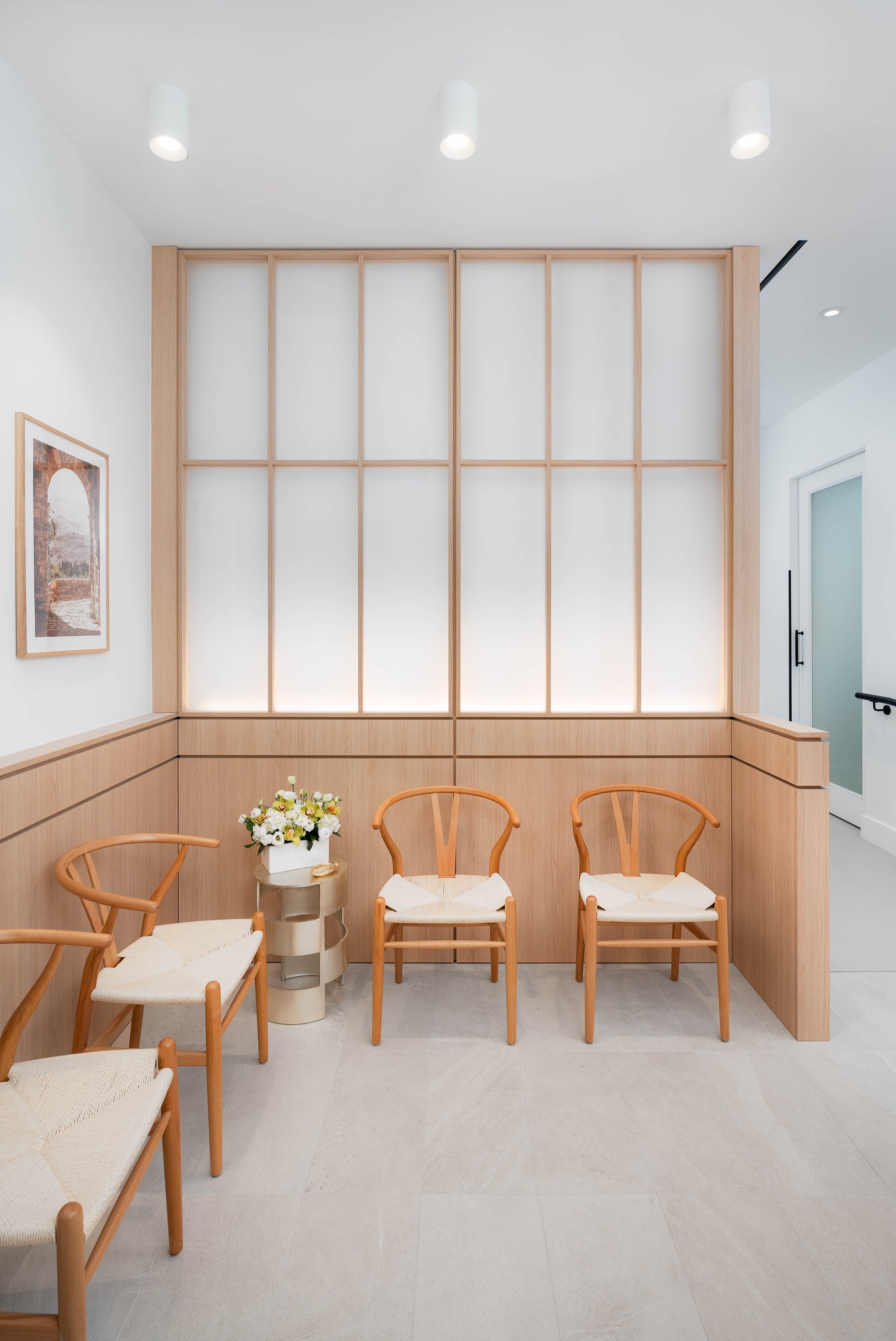 Waiting Area at Sovrle Dental in North York, ON | Best dentist in North York, ON