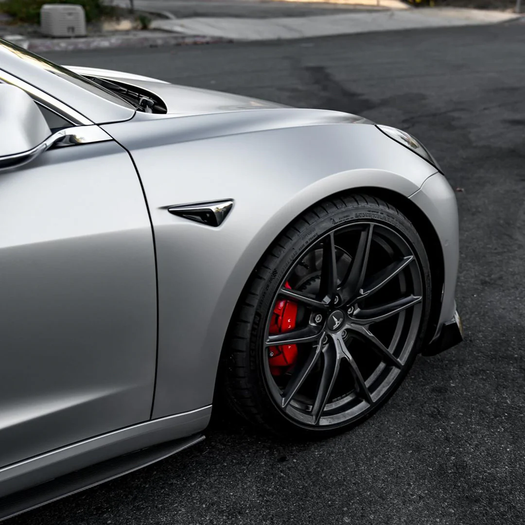 Tesla front matt szürke karosszériavédő fóliával