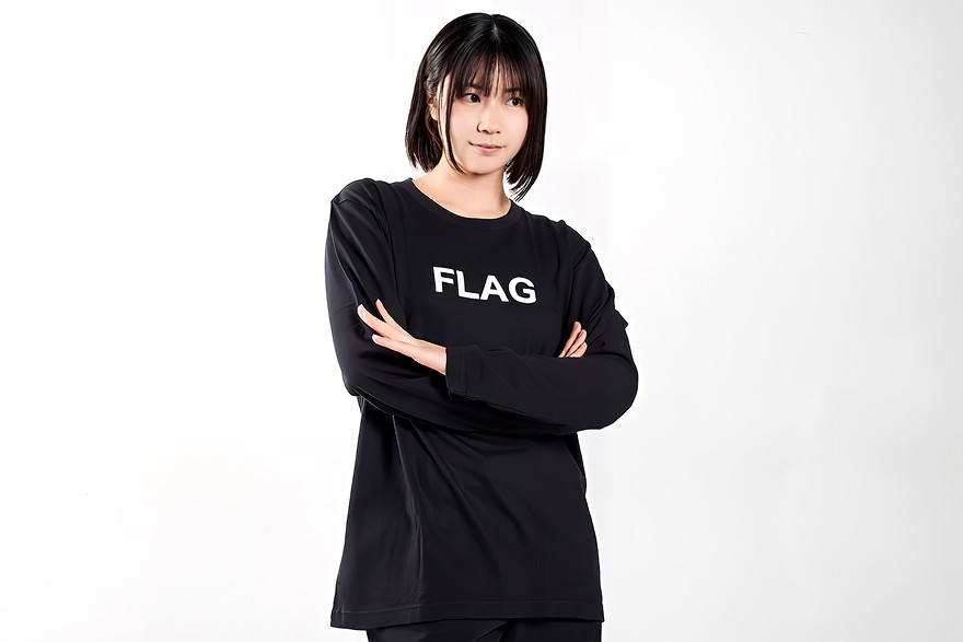長袖Tシャツ着用社員