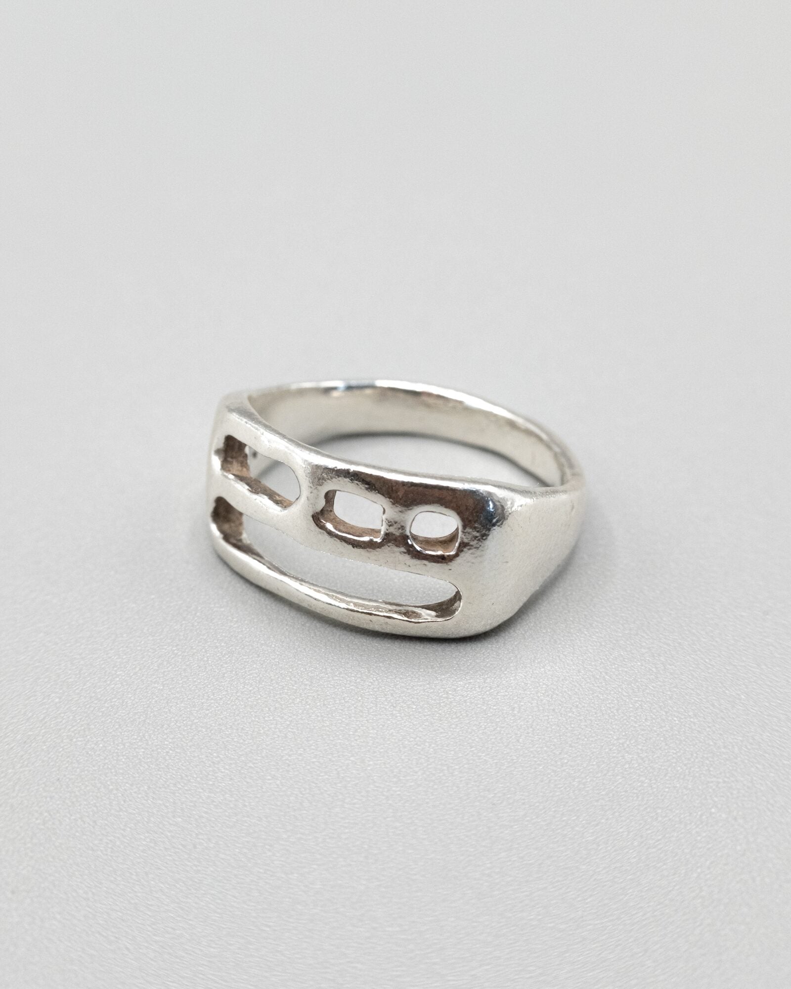Esen Ring Silver