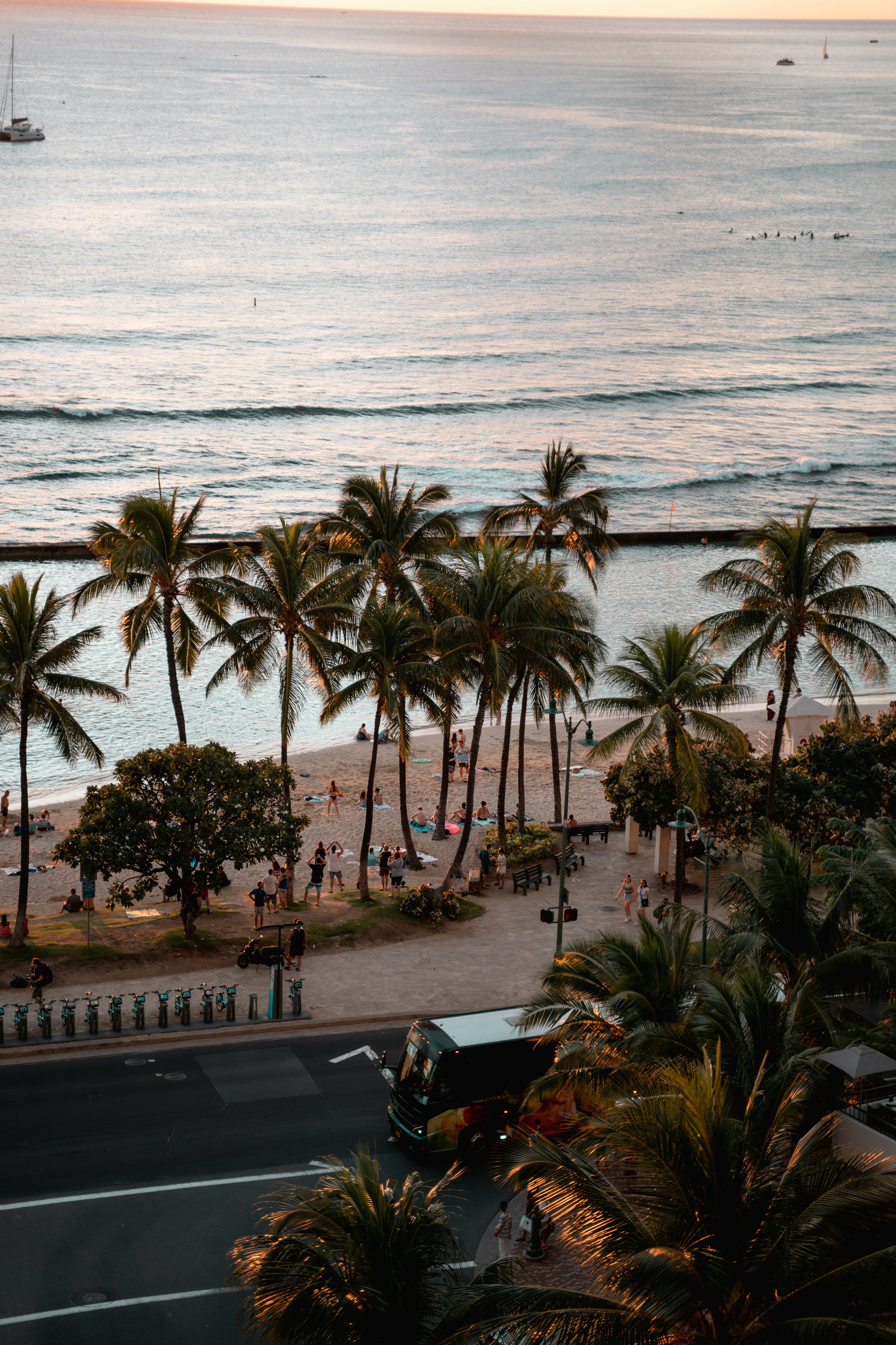 Sunset over the Waikīkī resort district, Oʻahu