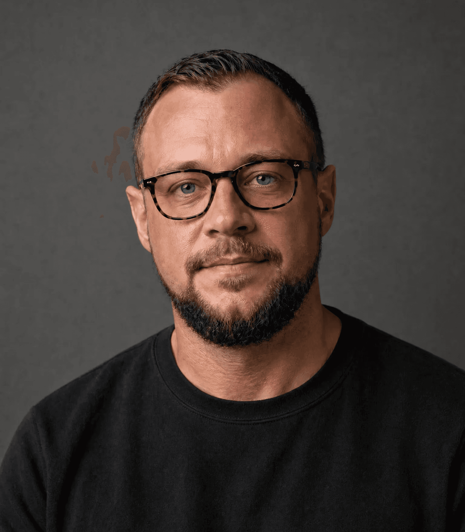 Porträt von David Valentin Schmid, mit generativer Bildsoftware erstellt.