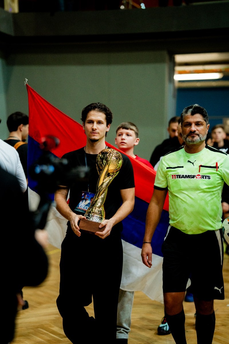 Vienna World Cup Coverfoto mit Event-Atmosphäre