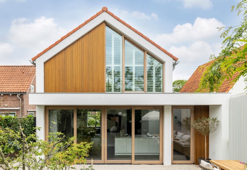 Moderne uitbouw woonhuis Ulvenhout