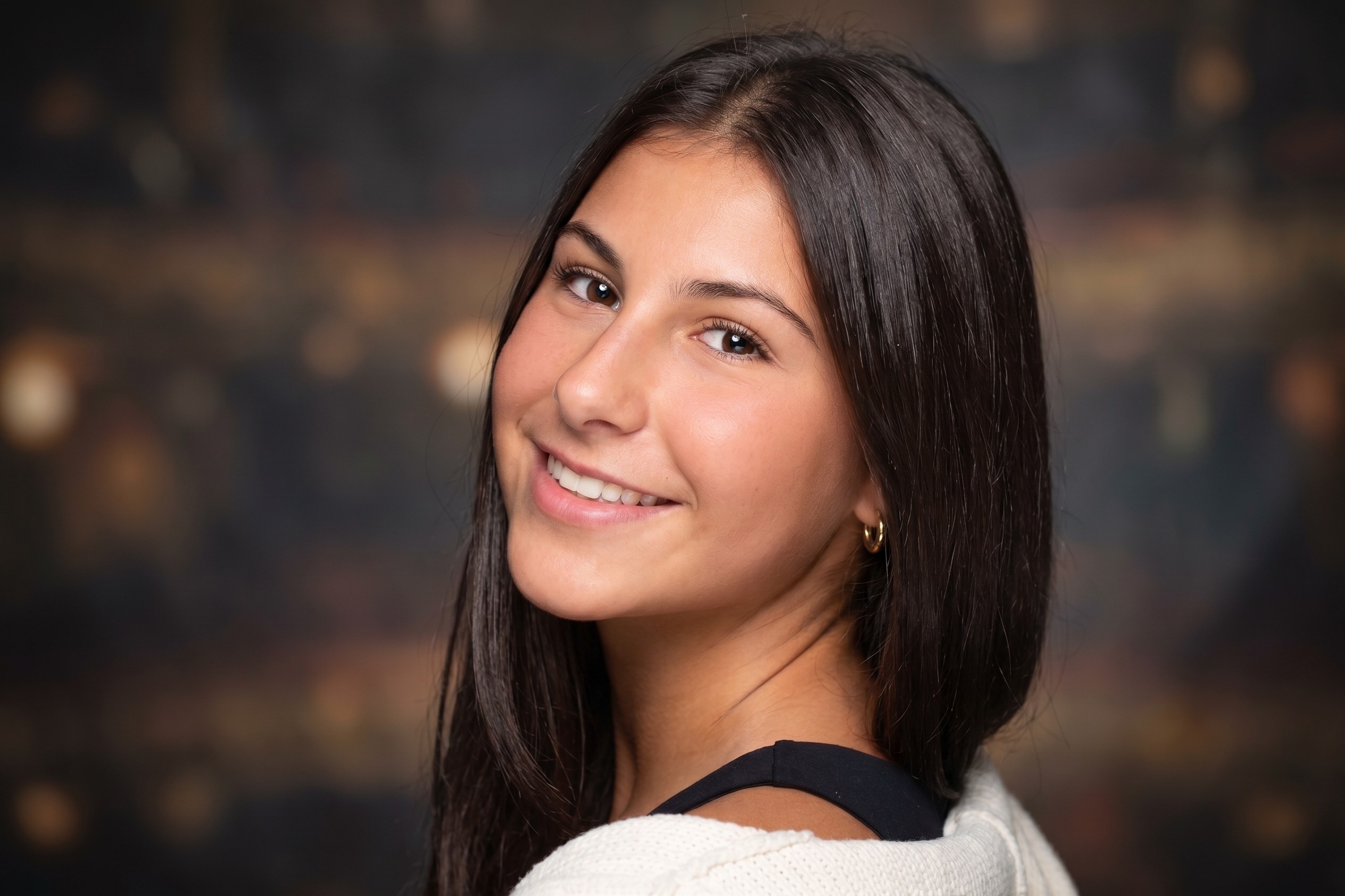 Portrait lumineux d’une jeune fille