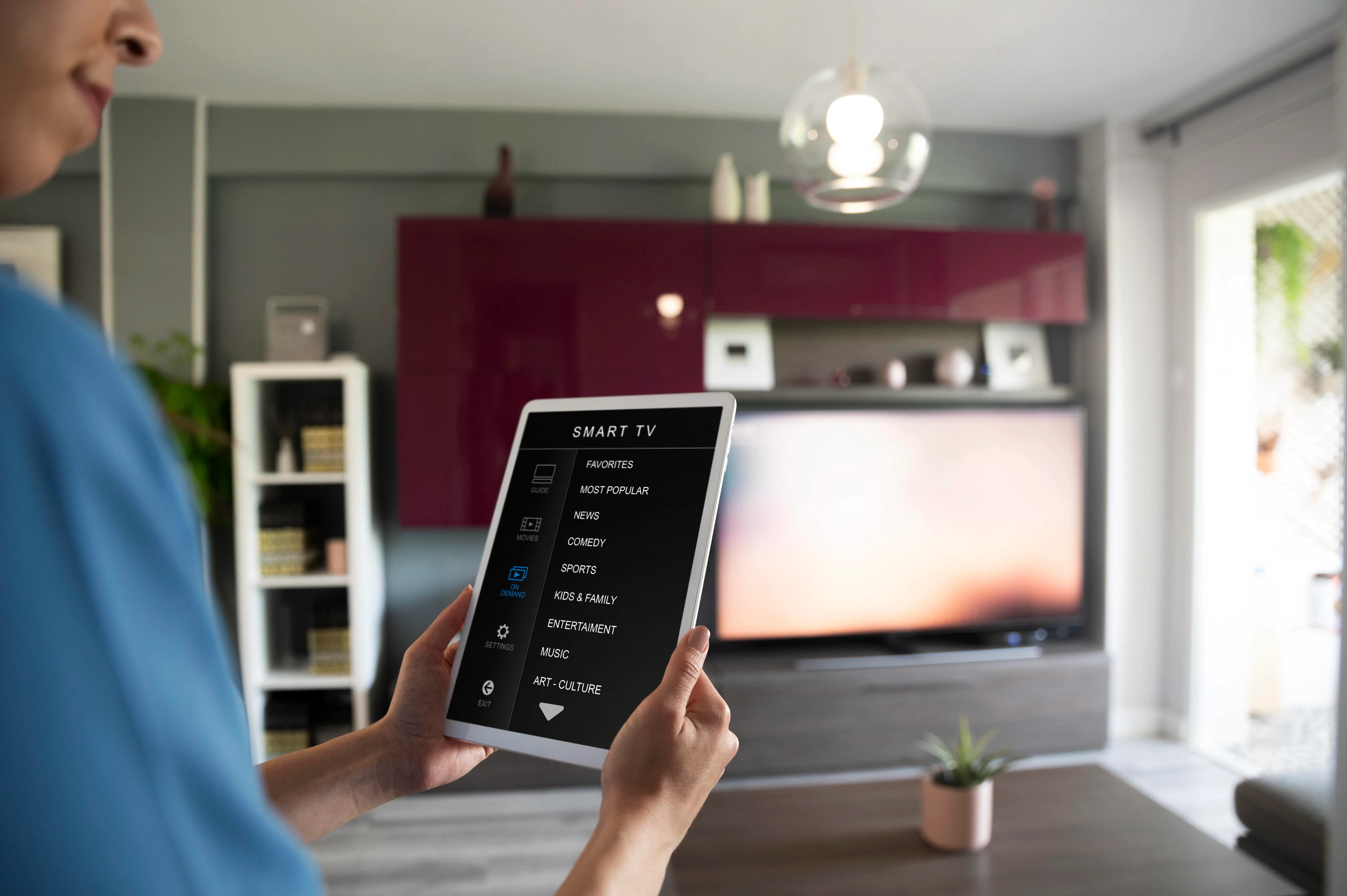 close-up-tablet-with-smart-tv-control
