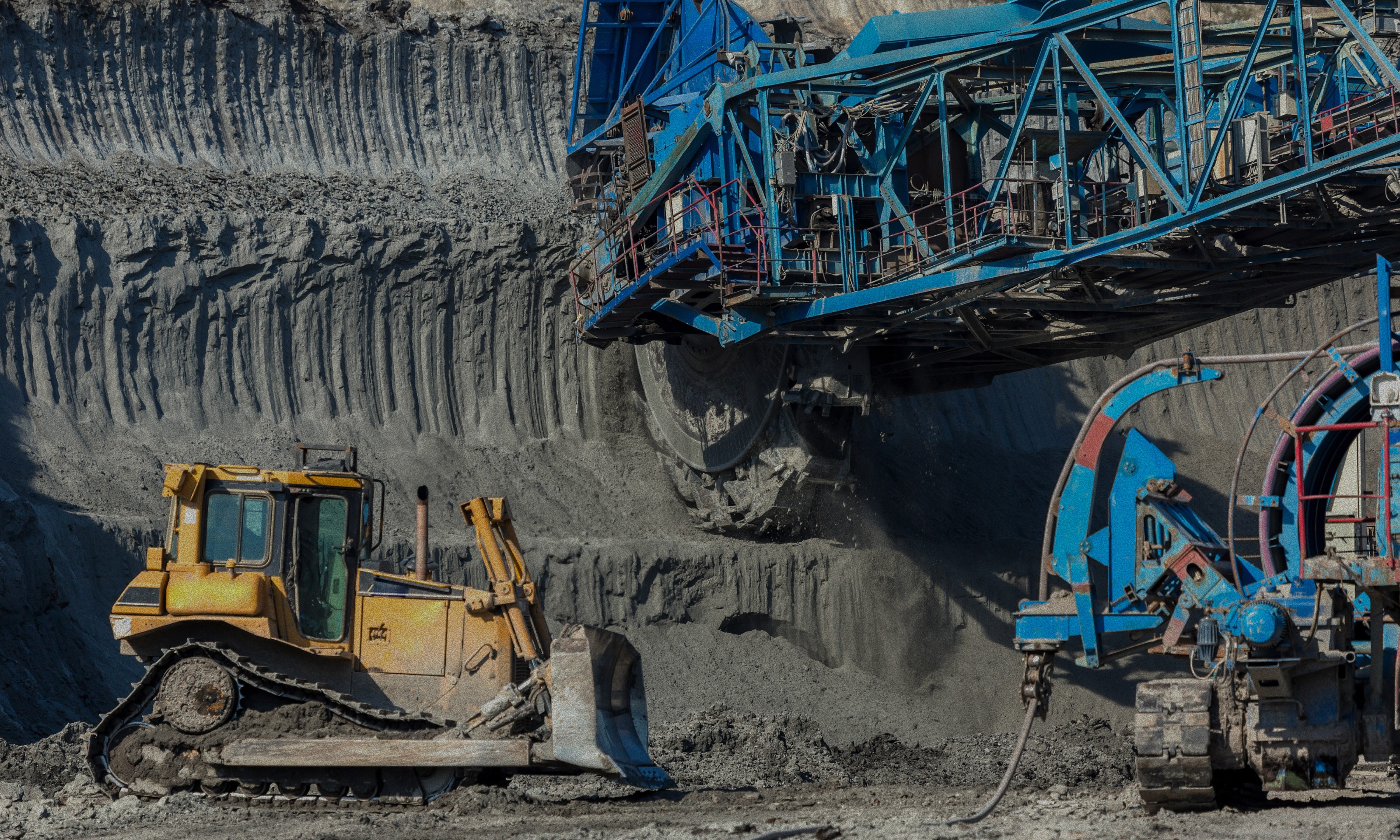 Dynamic picture of a cyclist riding downhill