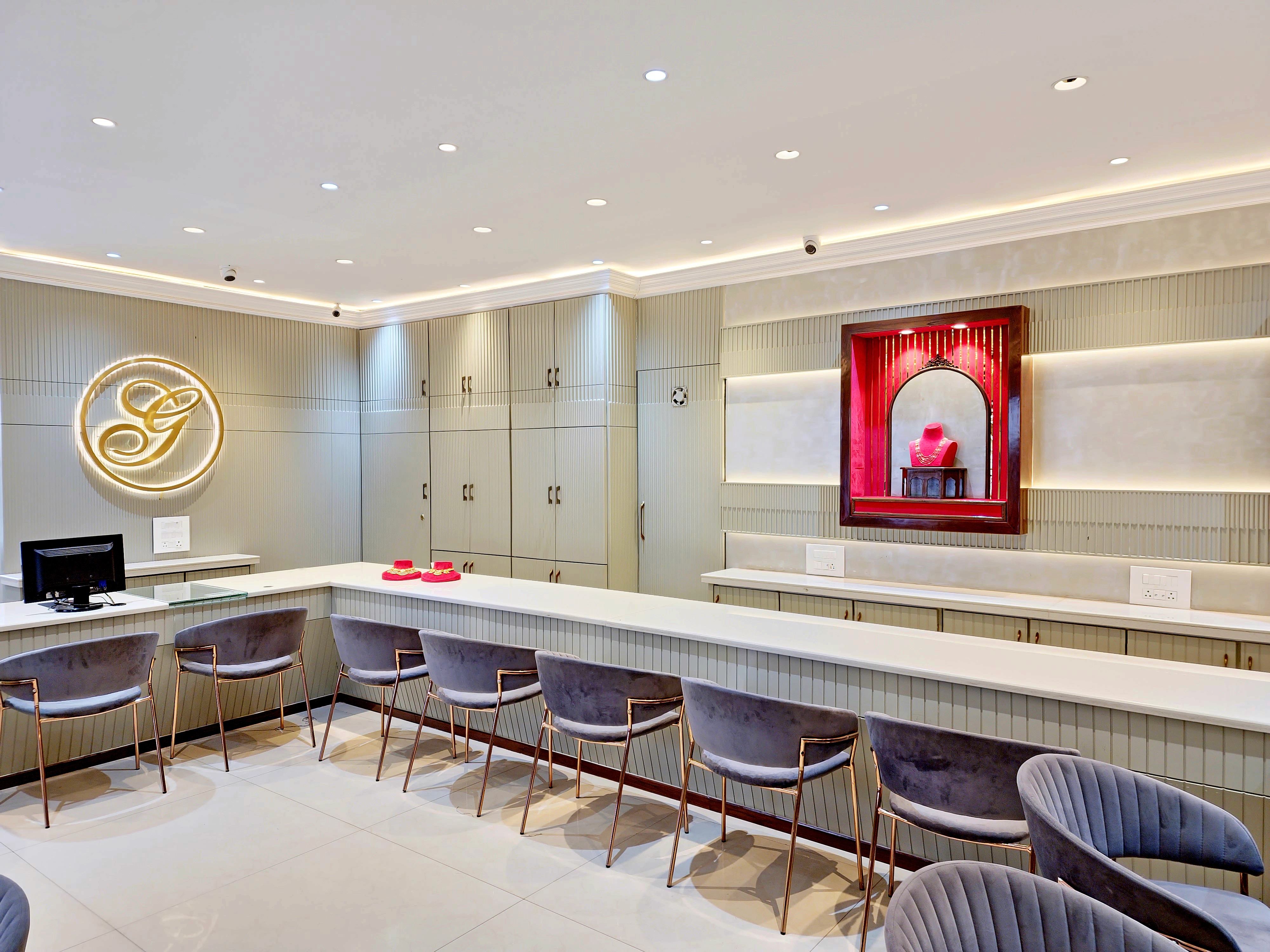 Image of Minimalist entryway