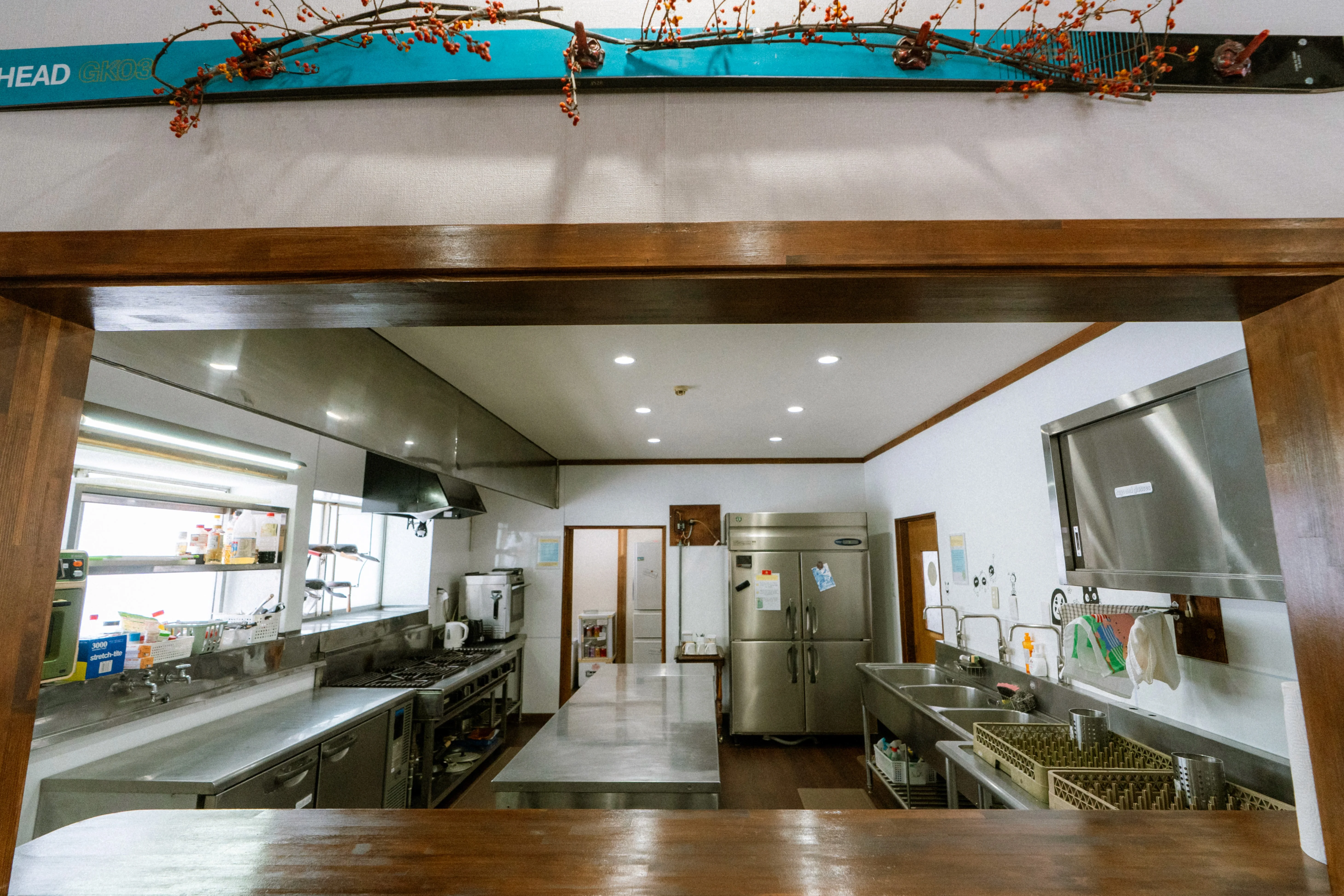 Shared kitchen at Sneaky Peaks, Hakuba