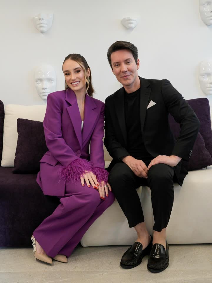 Dra. Camila Dias e Dr. Wagner Baseggio na sede da Facial Academy