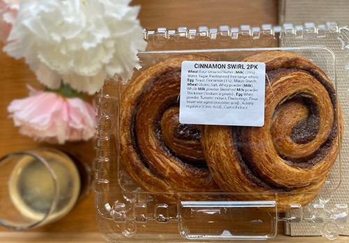 Labl.it labels on a pack of cinnamon swirls