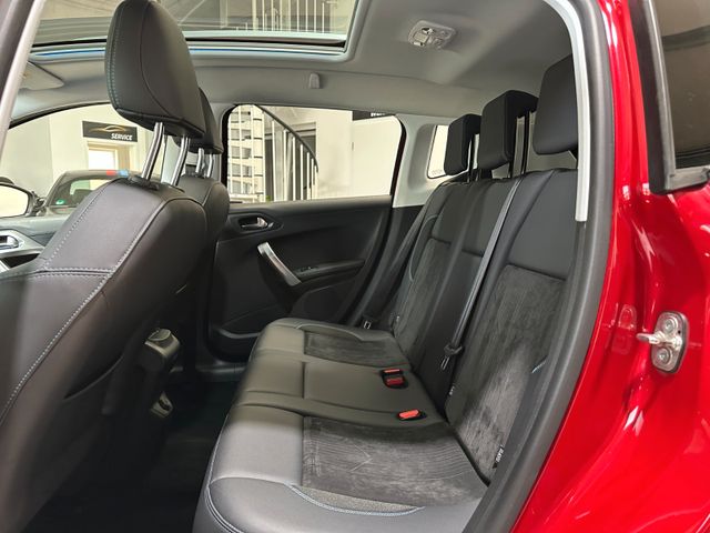 PEUGEOT 2008 2019 RED Gebrauchtwagen - Galeriebild 22