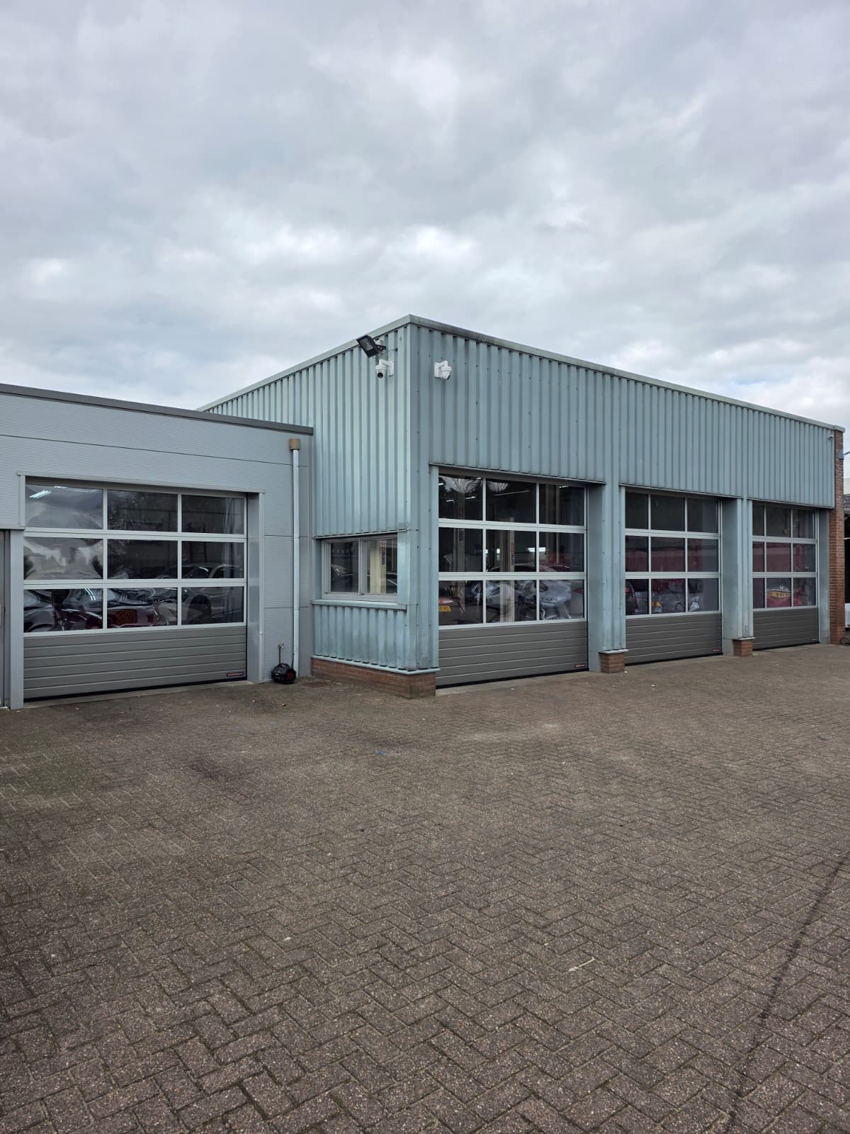 Project Dugreja: Industriedeuren 