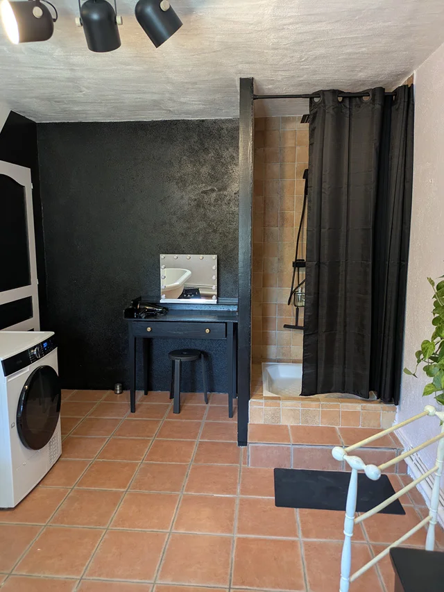 Salle d'eau du gîte La Tuilerie du Cinéaste