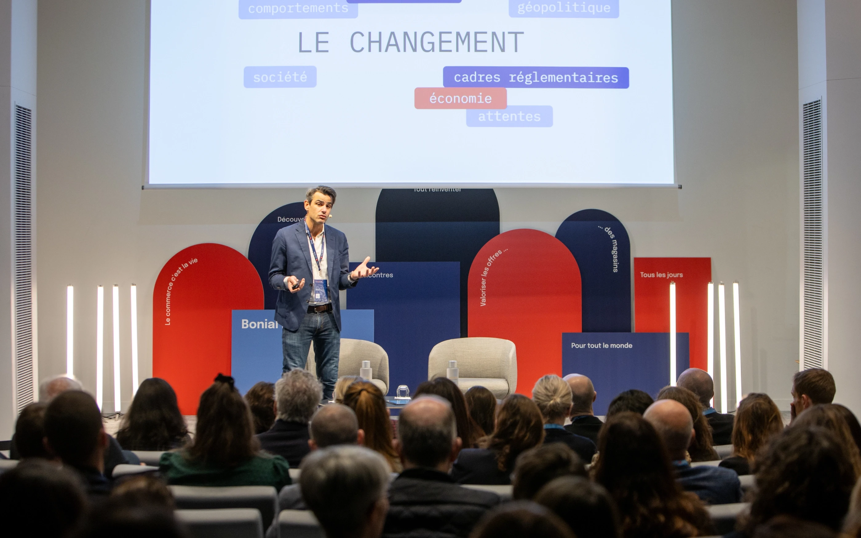 Scène du Bonial Day, le changement