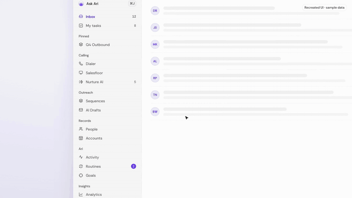Resizing the sidebar, folding a group and opening Customize sidebar to reorder and hide groups