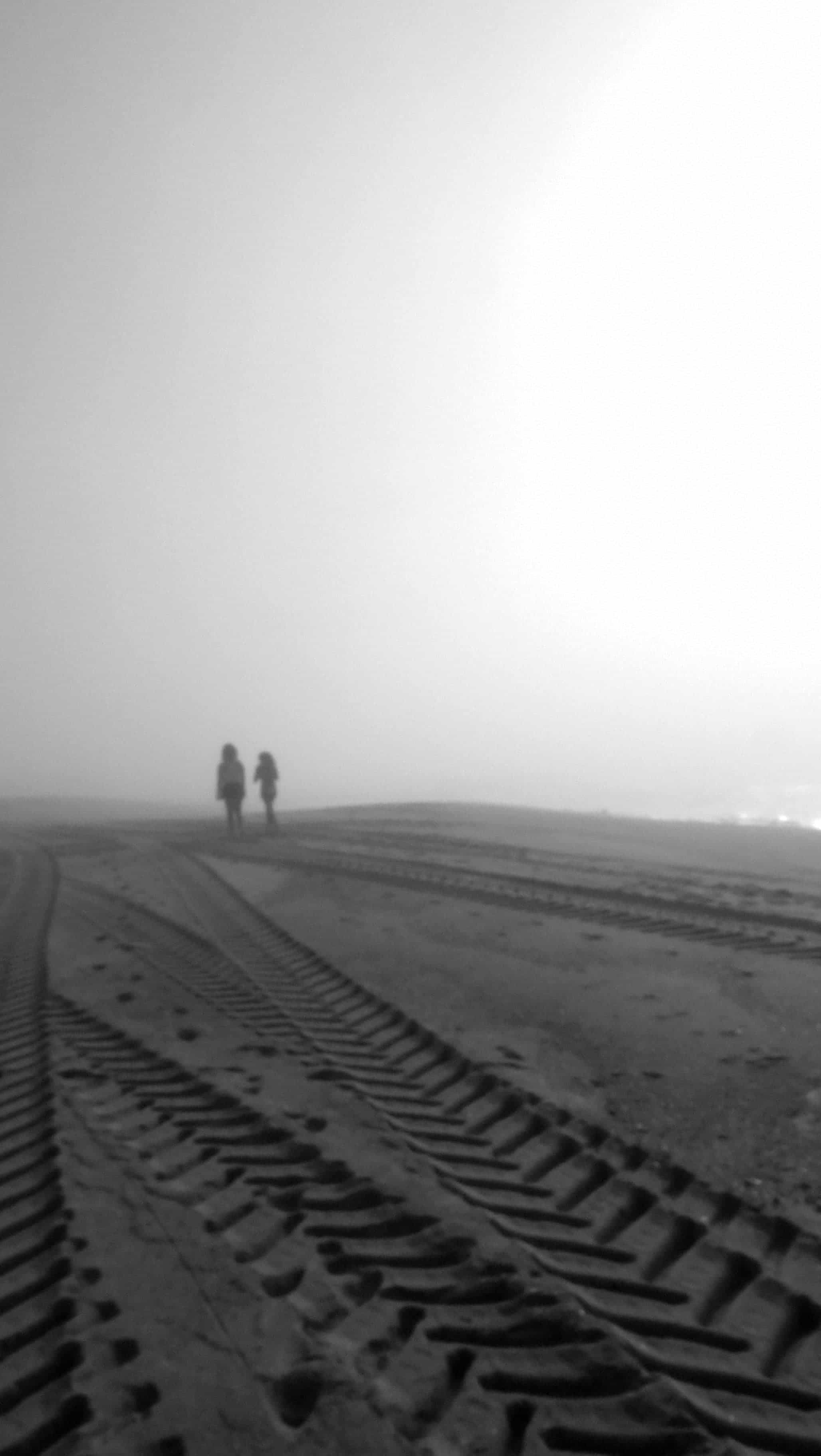 2 marcheuses dans la brume de Mira