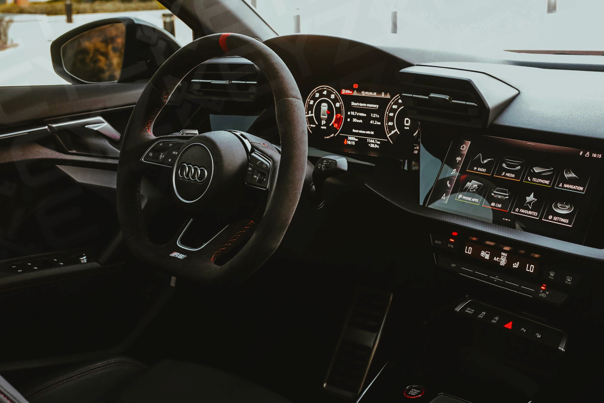 Vue interieur Audi RS3 Noir – Location Sportive à Dubaï | Keyz Rent