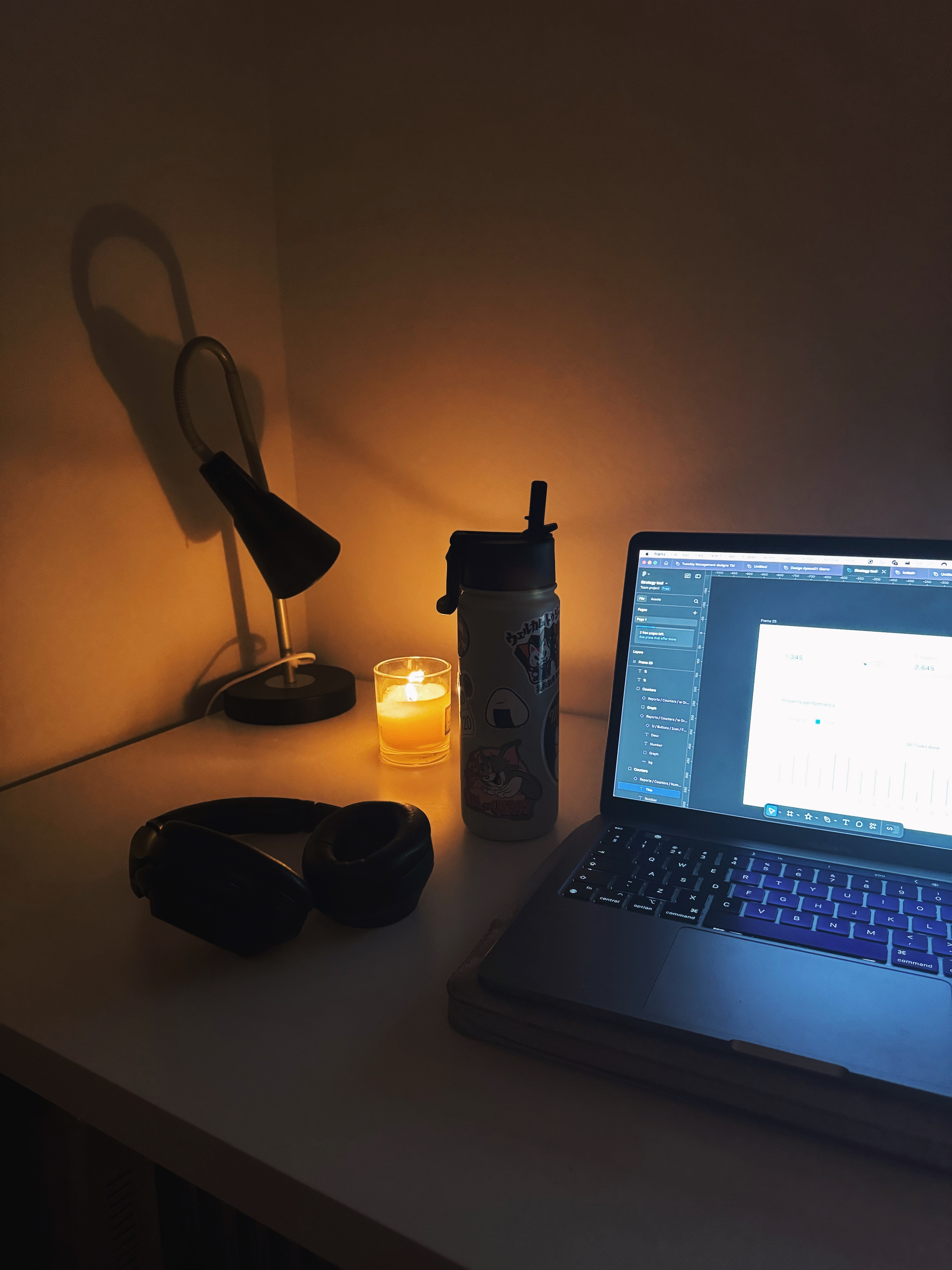 How to become a digital nomad - laptop