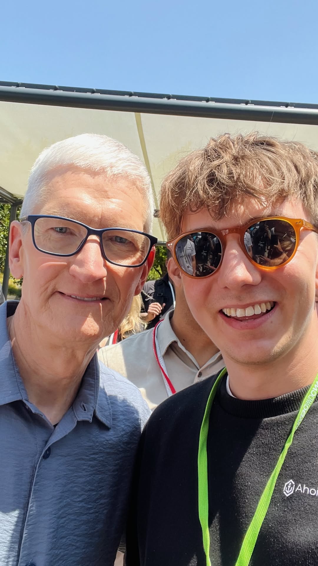 Philipp Ollmann mit Tim Cook von Apple