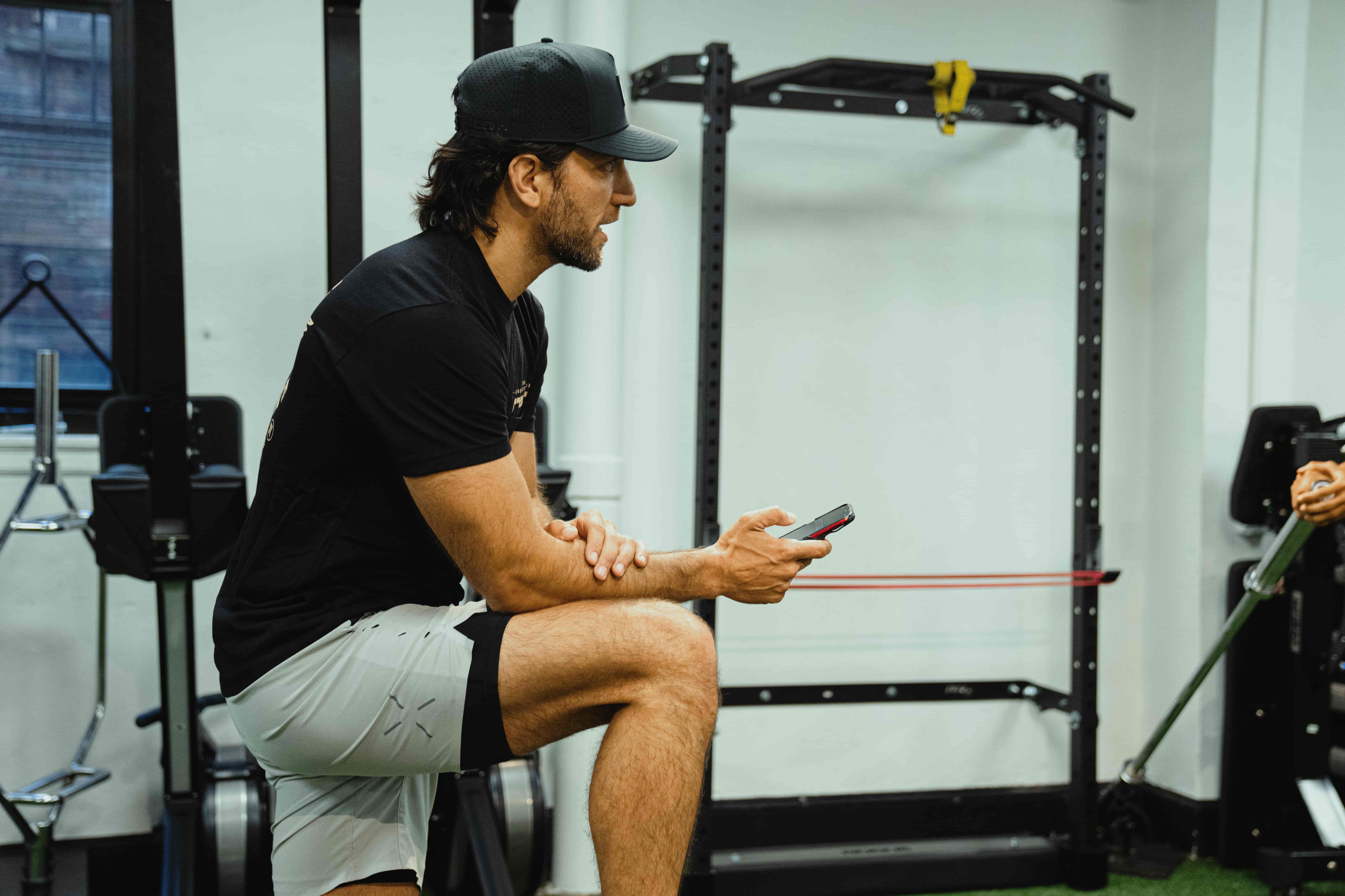 trainer inspiring others - Flexibility Workout