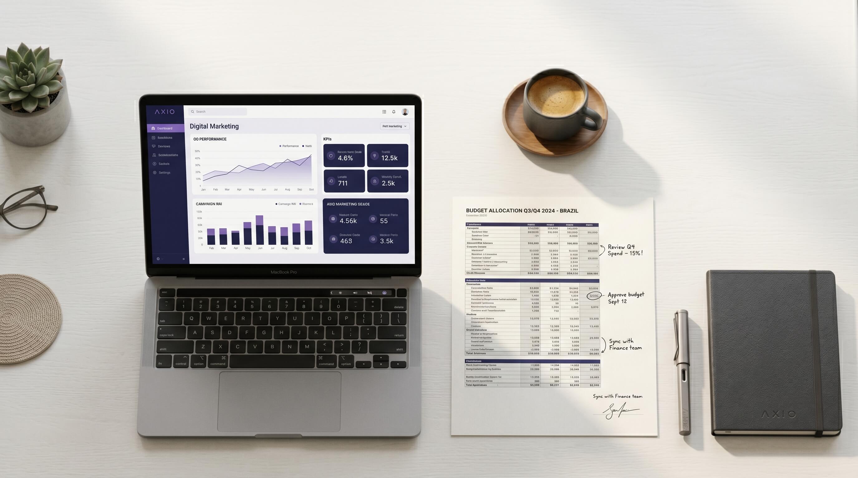 Mesa de trabalho com notebook exibindo dashboard de marketing digital e planilha de alocação de verba mostrando quanto investir em tráfego pago em Uberlândia