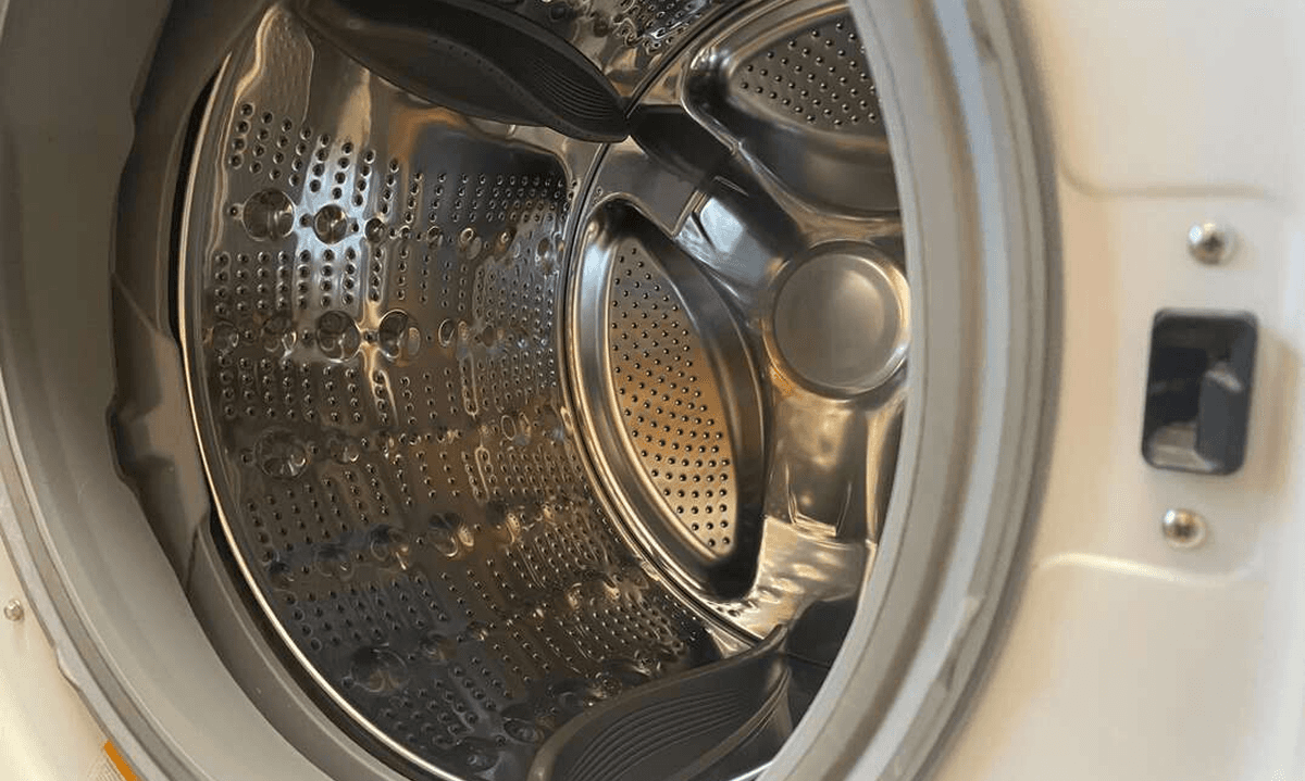 An example of a clean washing machine drum
