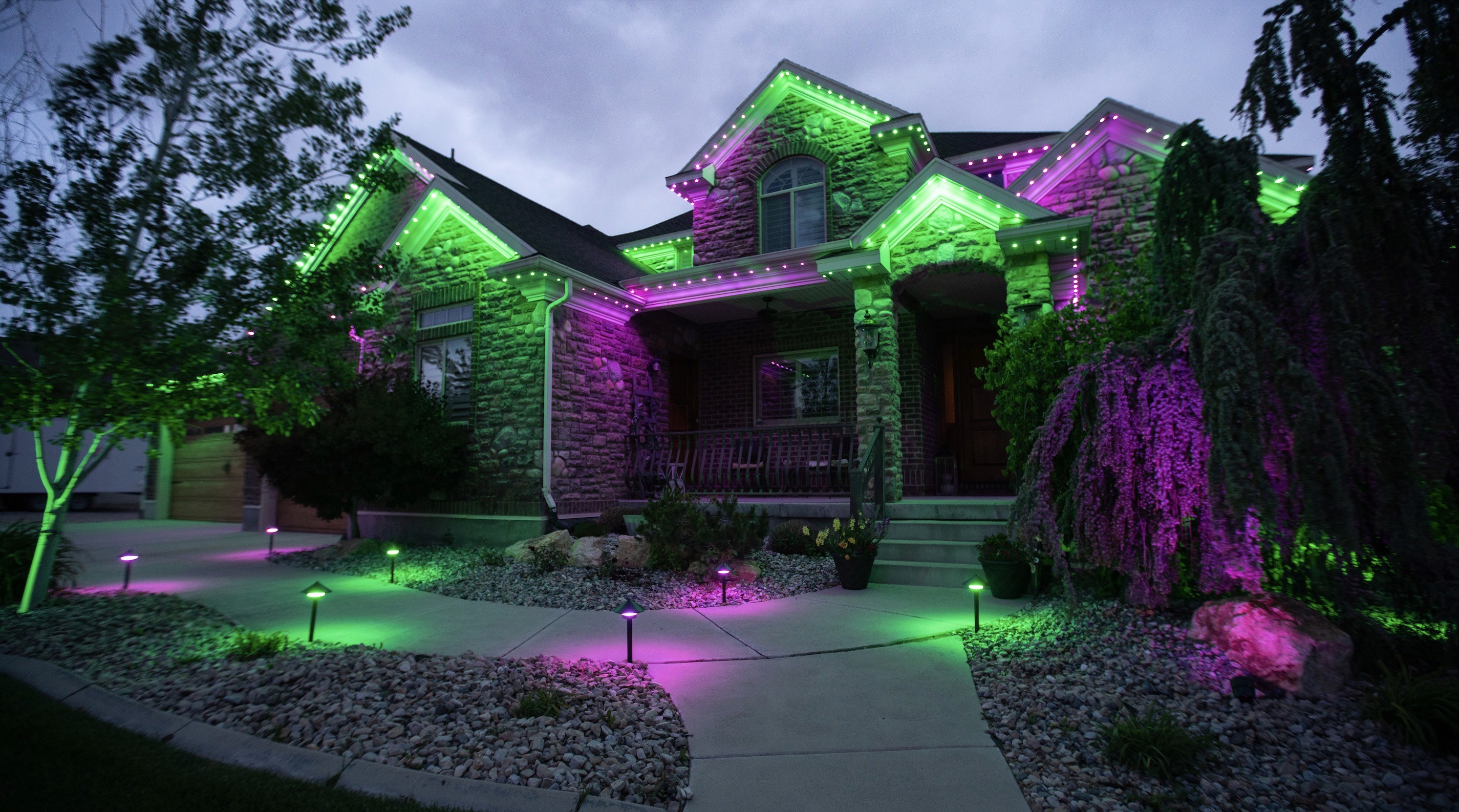 Outdoor house lighting