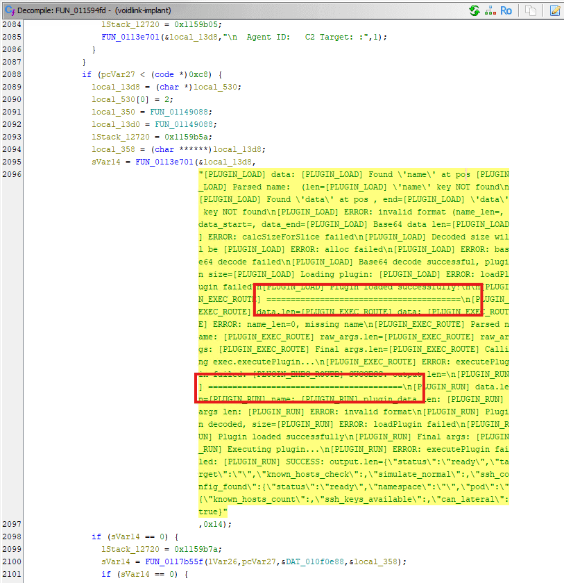 Ein Screenshot des dekompilierten Codes mit hervorgehobenen Abschnitten, die Fehler im Zusammenhang mit dem Laden von Plugins und Ausführungsrouten anzeigen. Der Text enthält Code-Anmerkungen und Fehlermeldungen über fehlende Plugin-Daten.