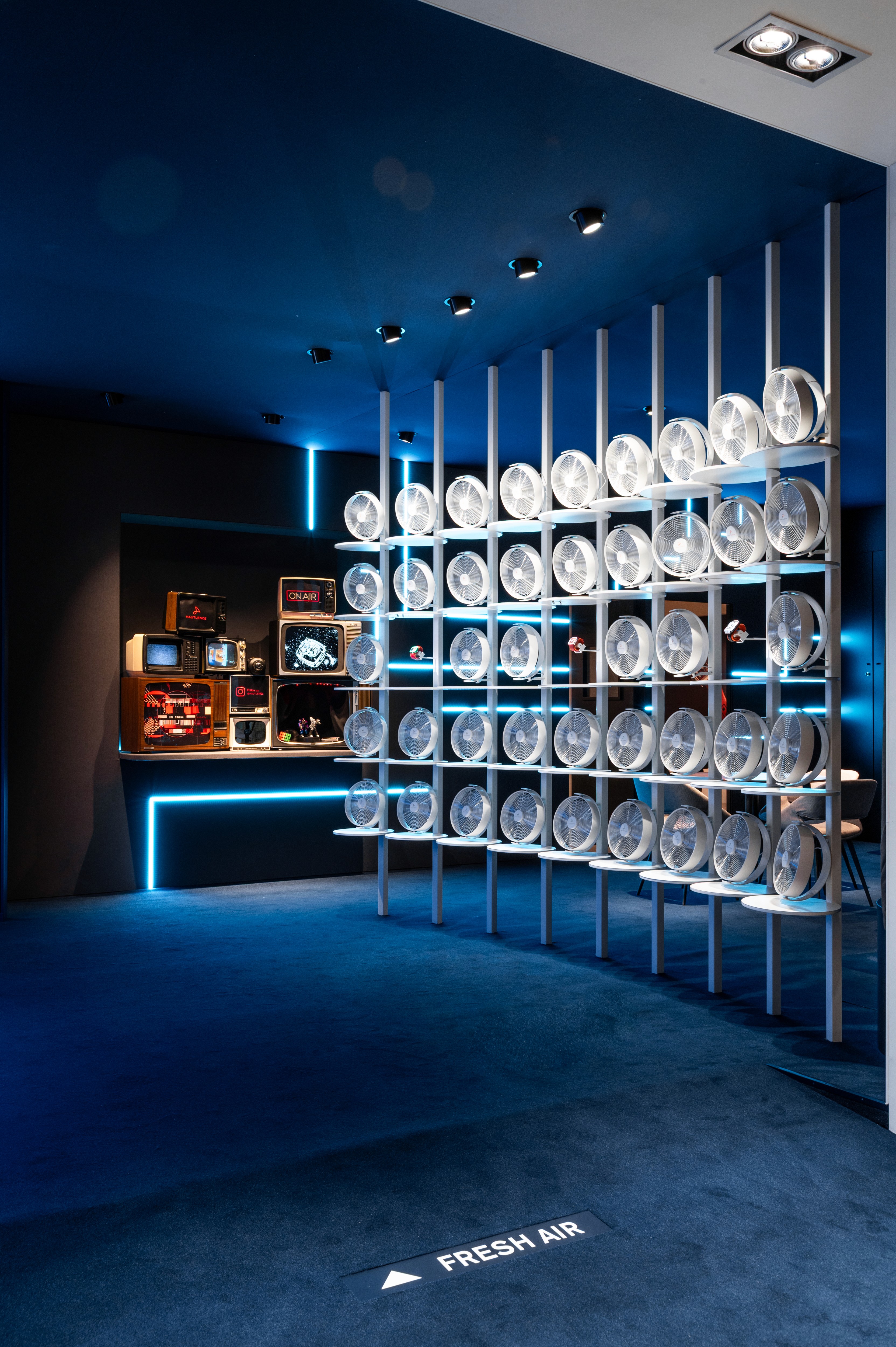 Details of entrance fan for H.Moser booth watches and wonders design concept fair