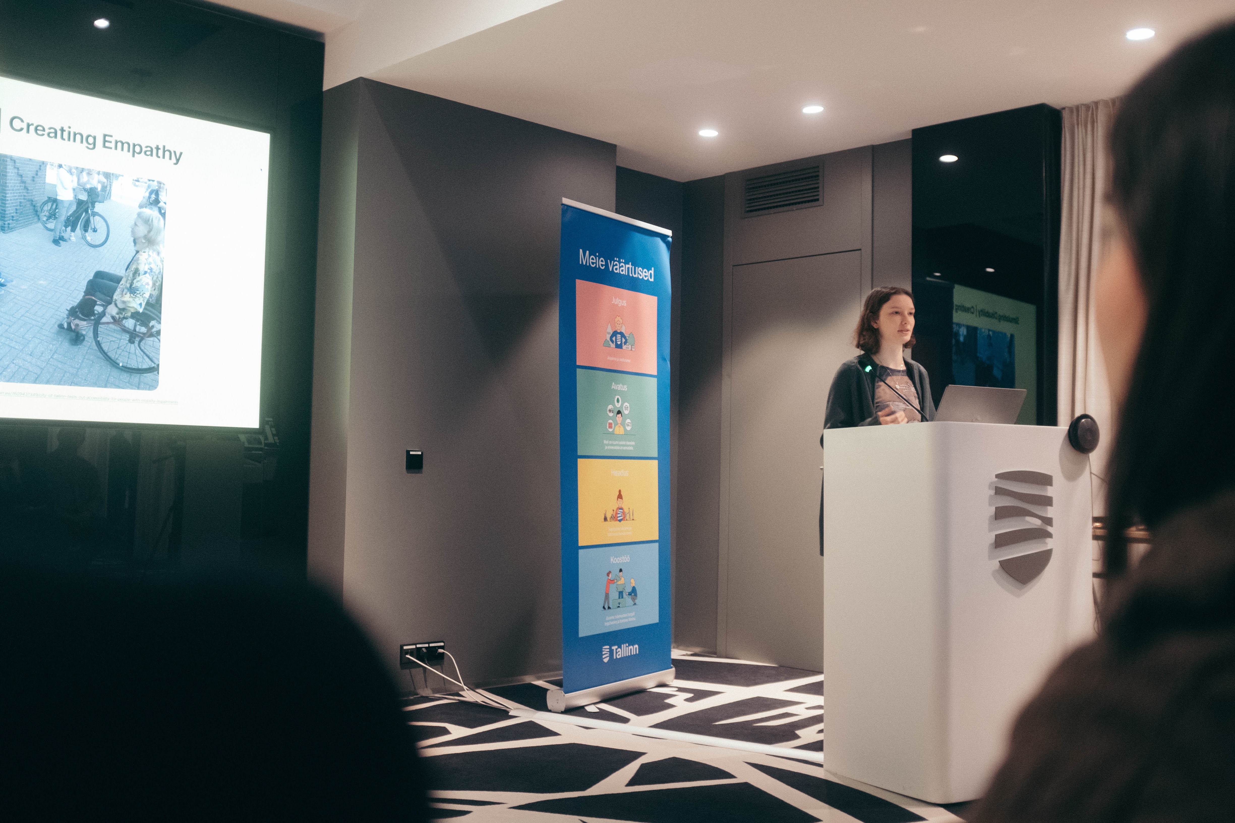 Photo of me presenting my TwinSight concept to Tallinn's city government.