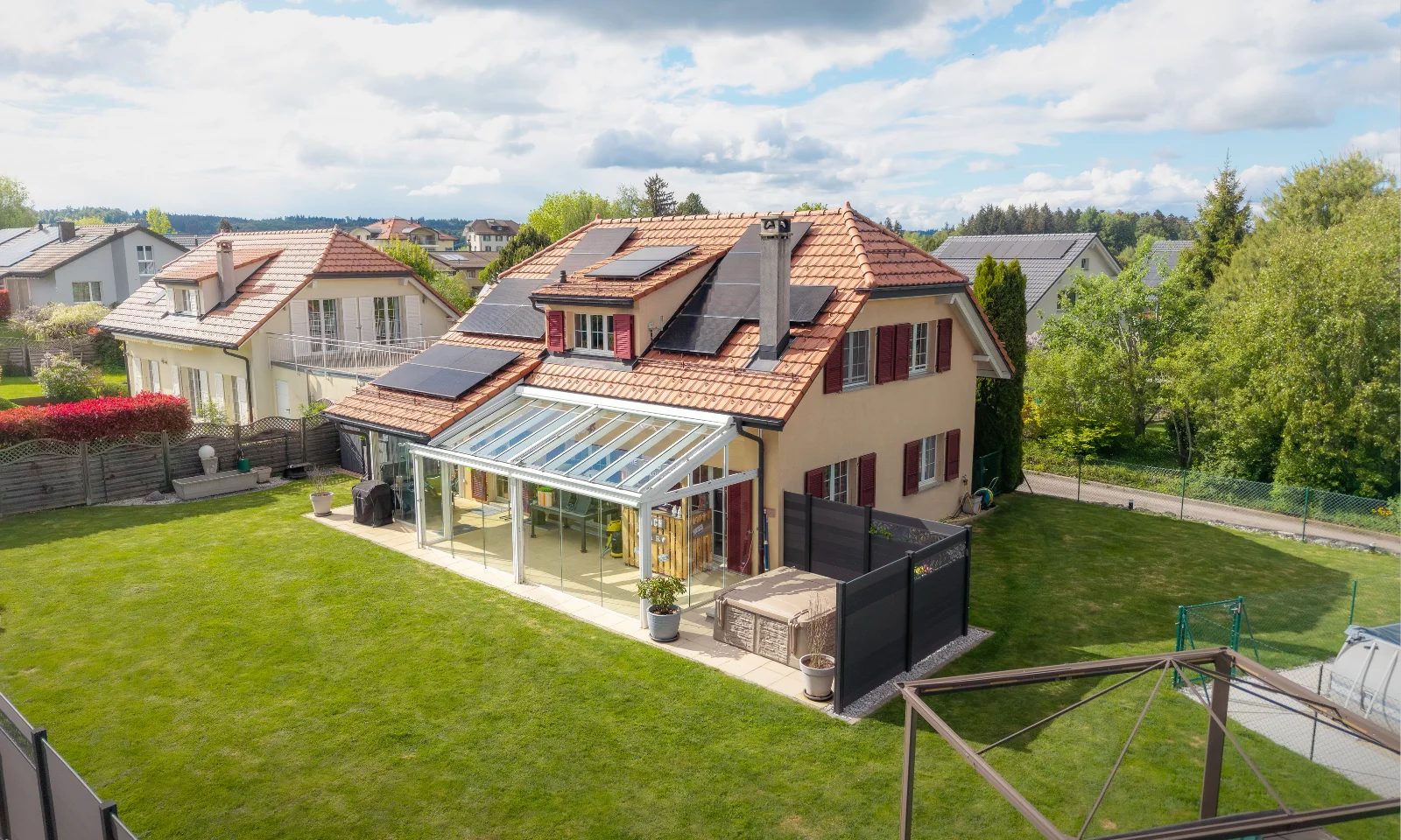 Photographie extérieure d’un bien immobilier en bord de mer