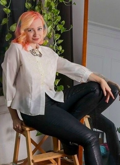 Young white English man in his mid to late 20s