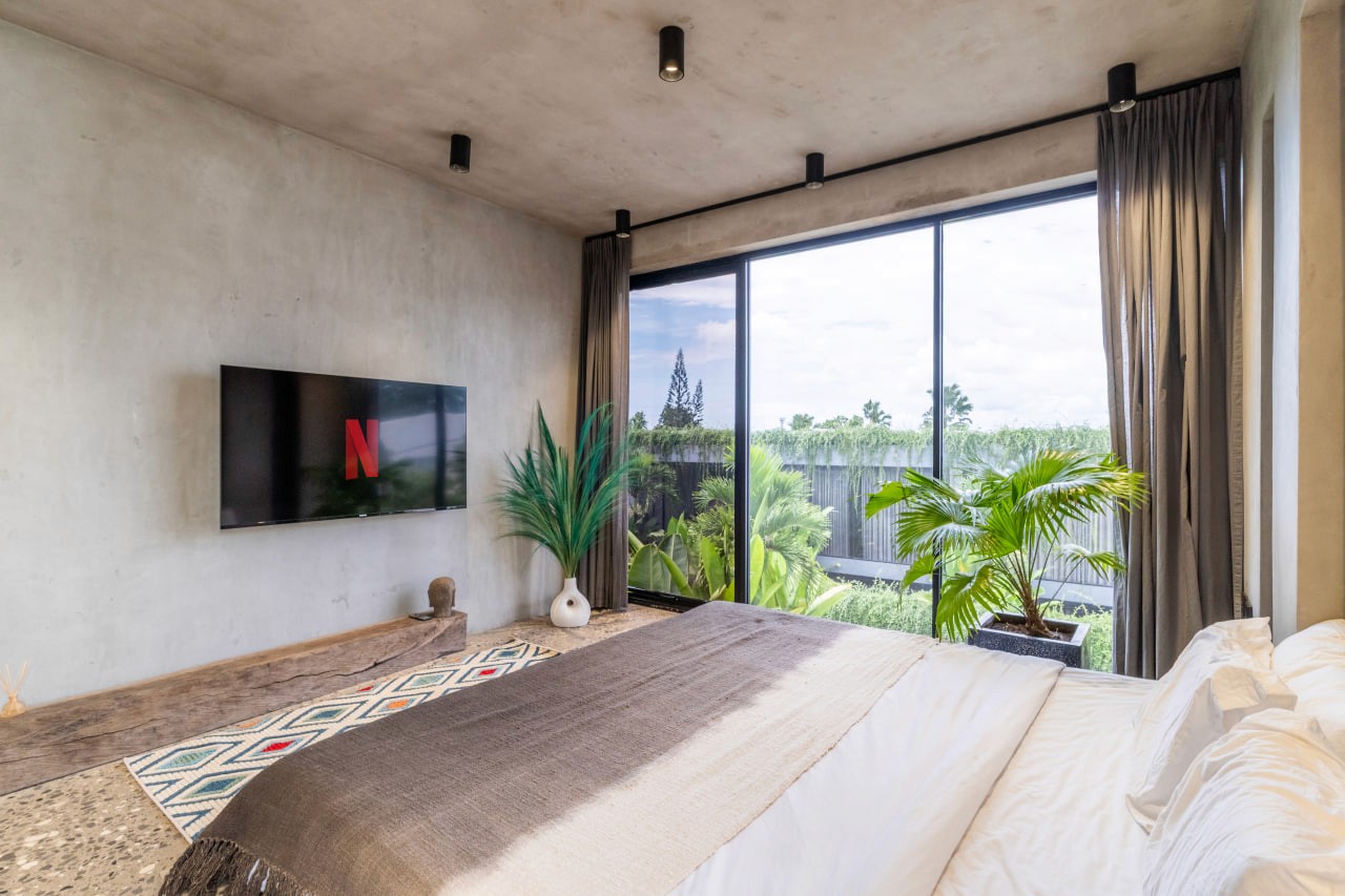 Modern stylish 4-bedroom villa in Babakan, Canggu