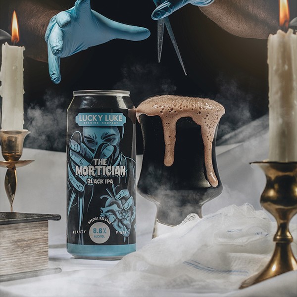 Lucky Luke Mortician stout can with foam pouring from top