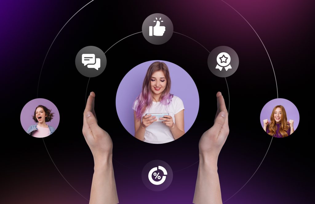 Hände um eine zufriedene Kundin am Smartphone mit Icons für Bewertungen, Chat und Treue als Bild für Kundenbindung