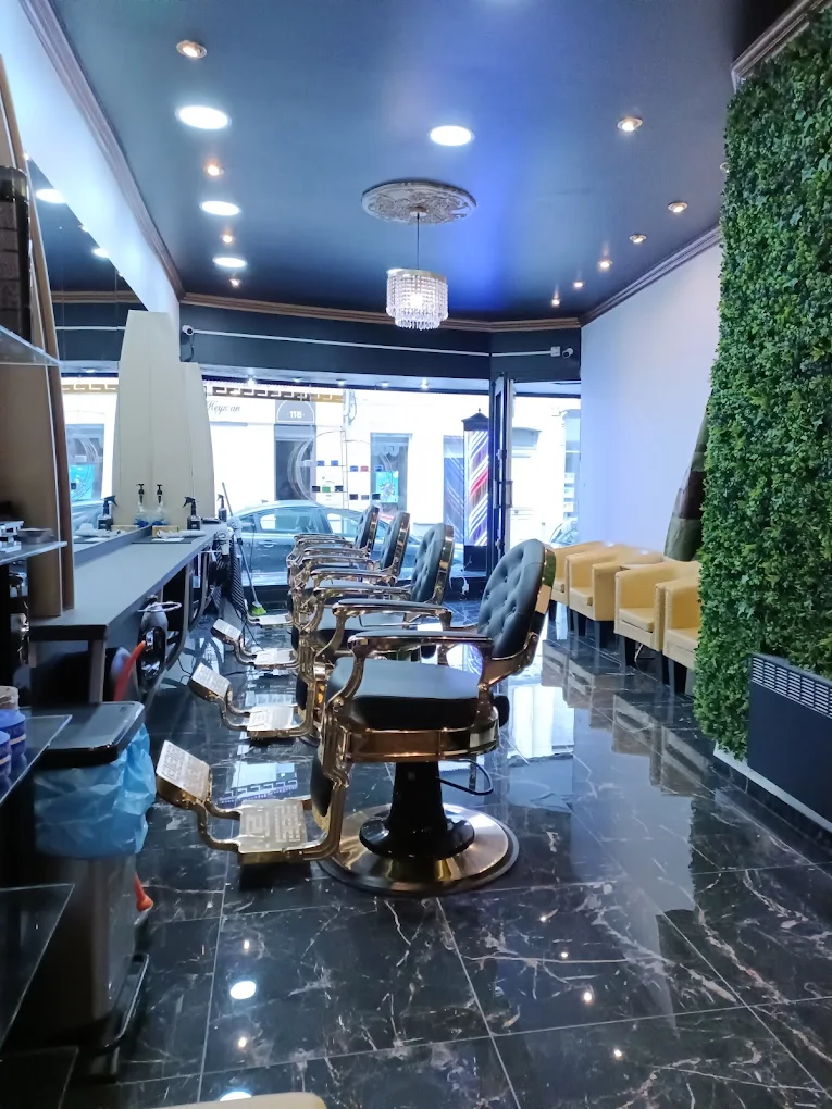 Salon Amd Studio vue de jour — accueil lumineux