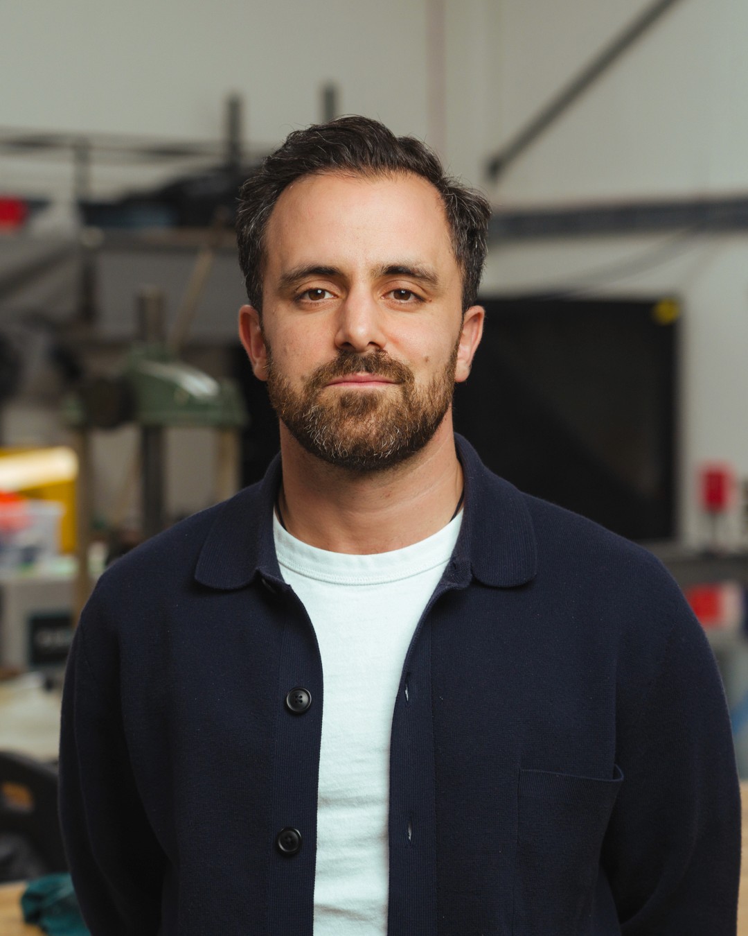 Amir, Co-Founder of Shellworks, a manufacturing innovator and material science expert leading the structural development of plastic-free VIVOMER packaging.