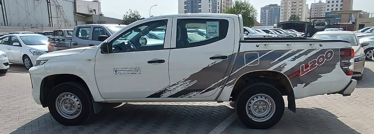 Mitsubishi Pickup 2.4L Double Cab 4x4 Diesel MT – 2023