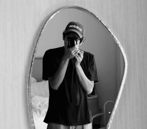 Noar is a Paage user selling street photography and ceramics online through his Paage