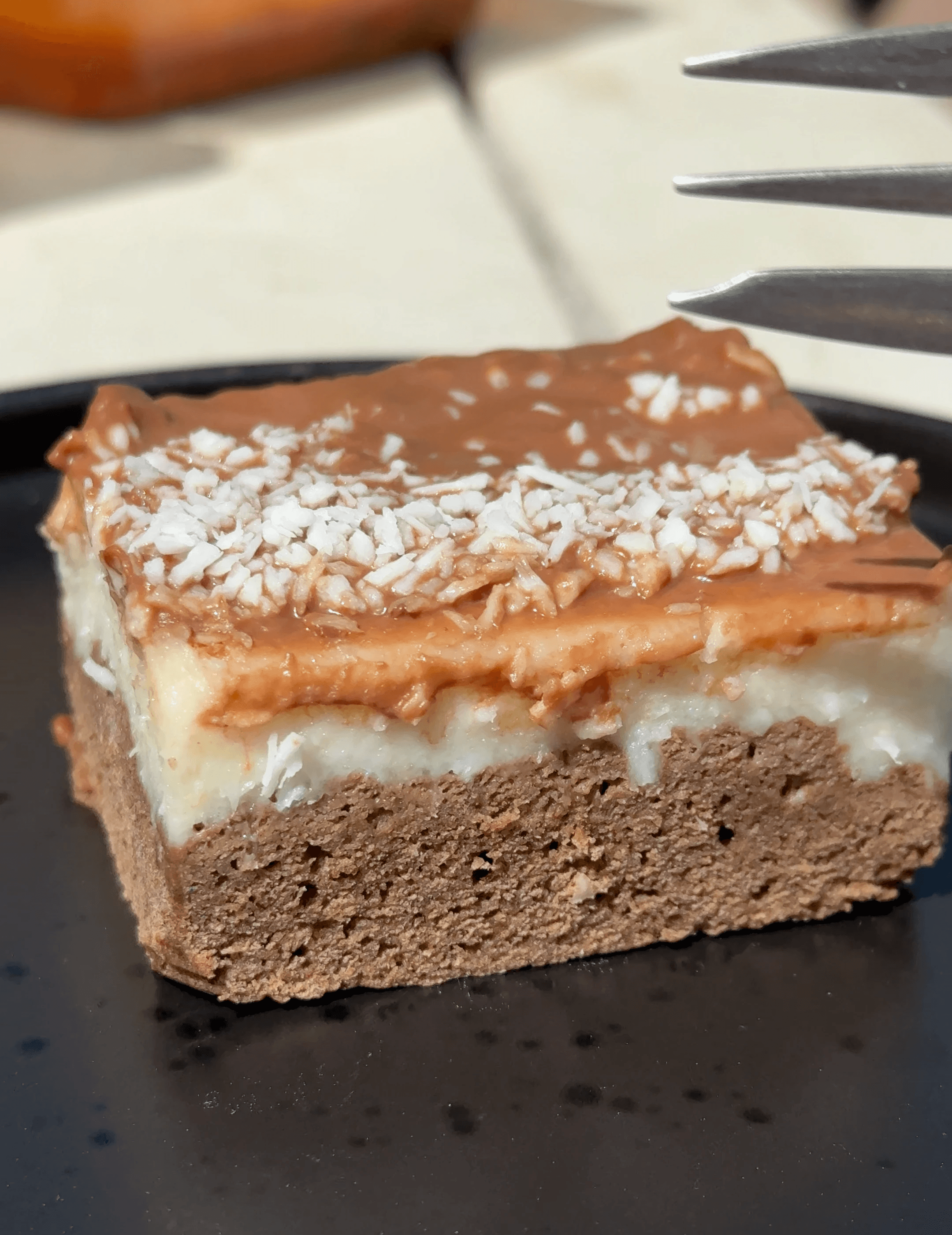 Dieta pudełkowa prosto z Bydgoszczy dostarcza smaczną i zbilansowaną dietę pudełkową w przystępnych cenach. Jeśli szukasz zdrowego i taniego cateringu dietetycznego, nasza dieta pudełkowa Bydgoszcz to idealne rozwiązanie. Catering dietetyczny z Bydgoszczy zapewnia świeże, wysokiej jakości posiłki, które łączą smak i wartość odżywczą w wyjątkowo atrakcyjnej cenie. Postaw na dietę pudełkową Bydgoszcz, aby cieszyć się wygodą i najlepszym stosunkiem jakości do ceny na rynku. Catering dietetyczny w Bydgoszczy to doskonały wybór dla każdego, kto chce zdrowo jeść bez konieczności samodzielnego gotowania, wybierając tanie i sprawdzone rozwiązania.
