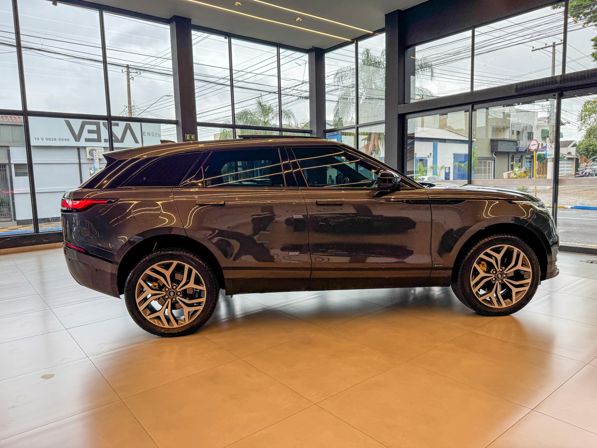 land-rover-range-rover-velar