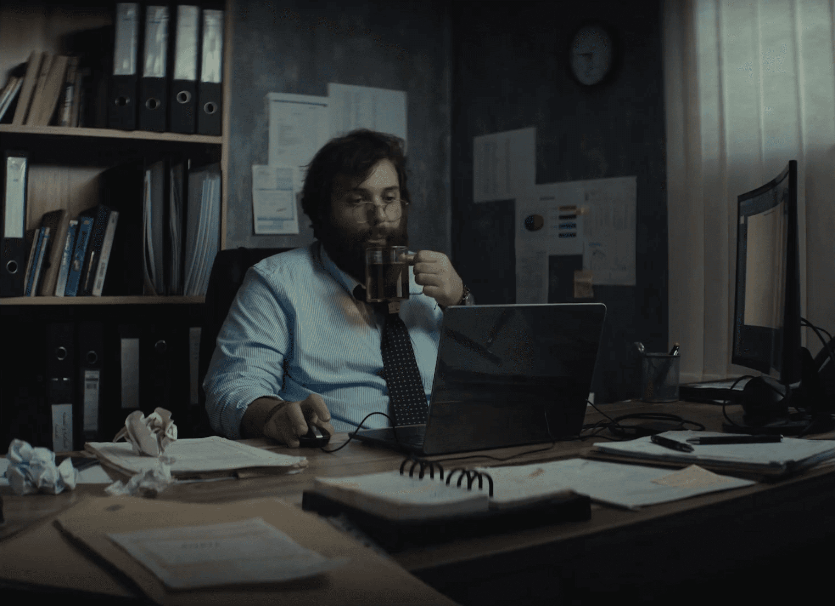 Alcuni dei passaggi su mobile della funzionalità 'Product Finder', come la selezione della categoria di prodotto e la proposta di prodotti alla fine del funnel