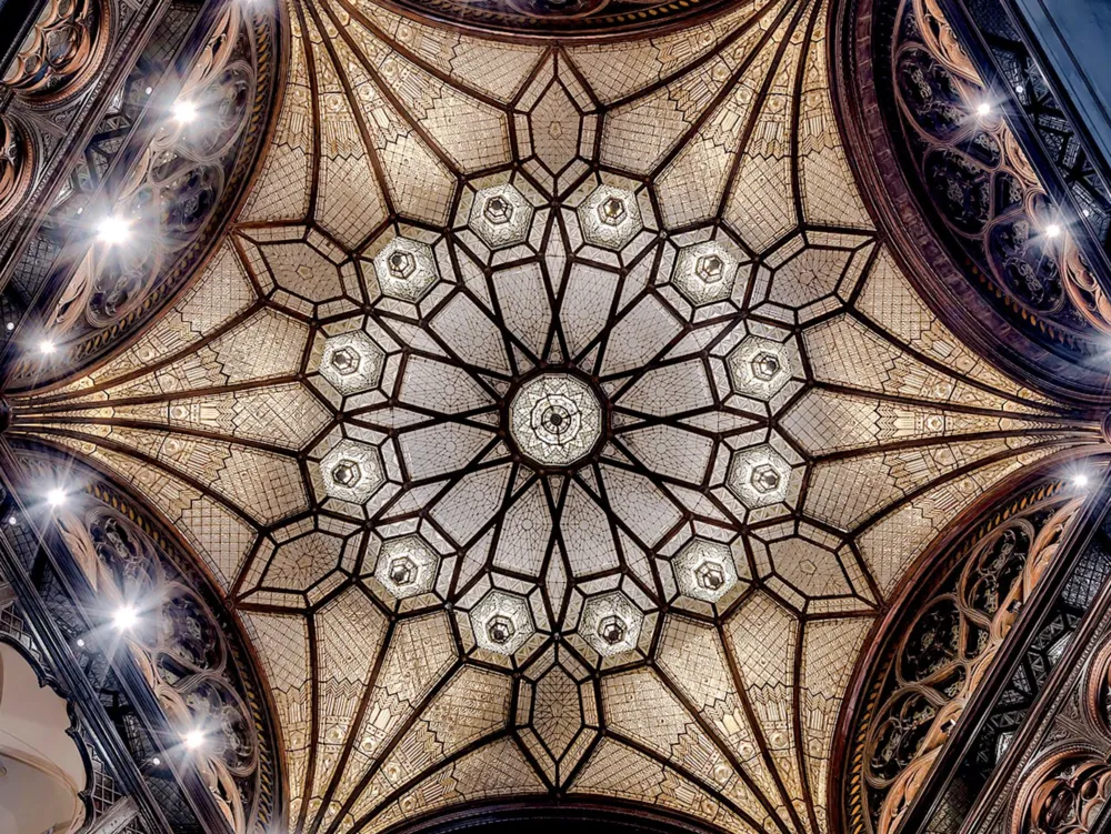 parisi udvar_dome