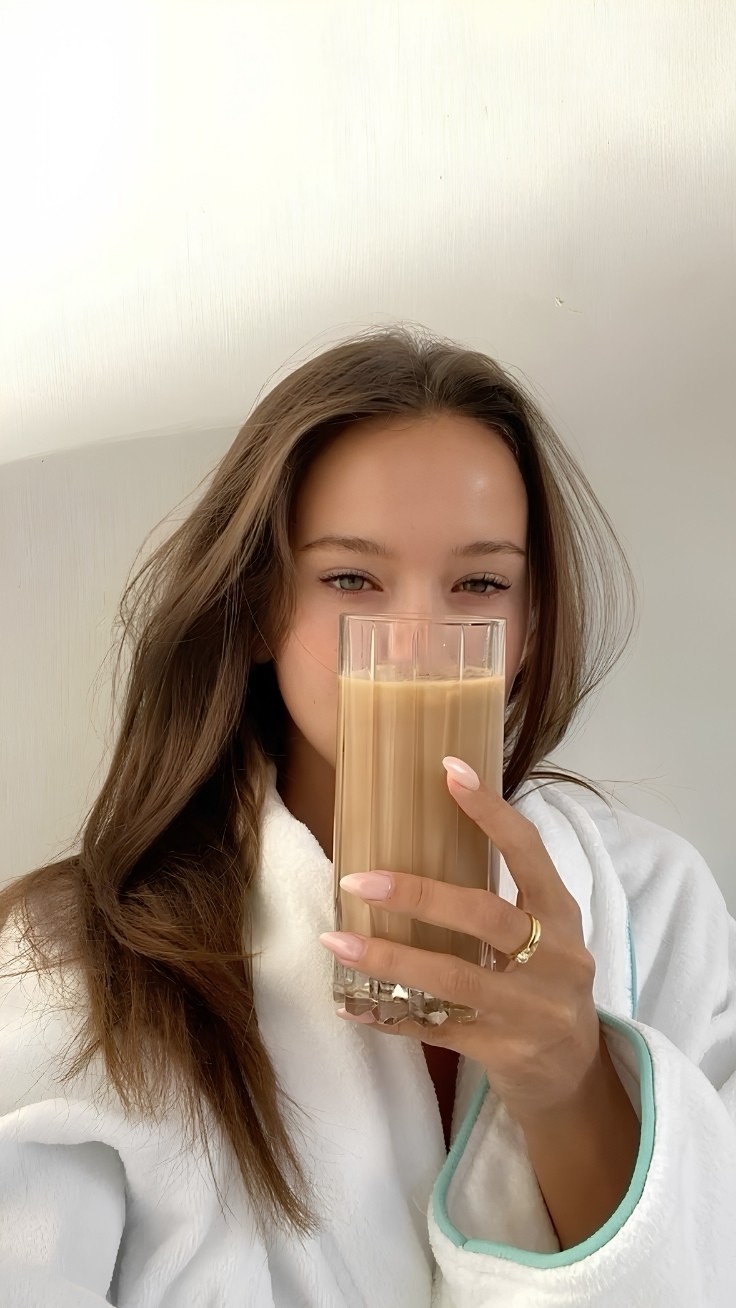 14-Day Glow From Within: Skin-Boosting Smoothies and Habits 