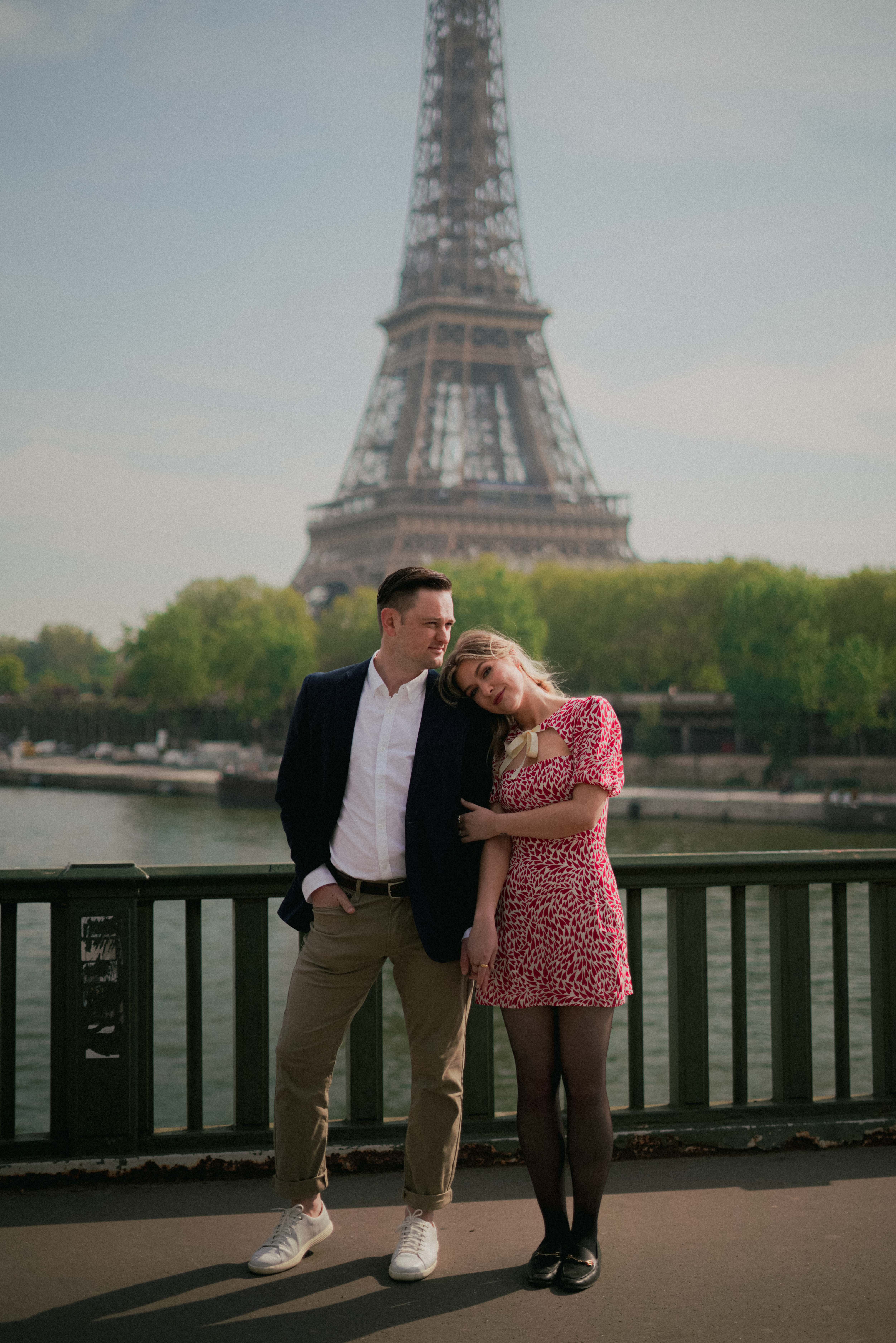 Paris Photographer - LeParisPro. Weddings, engagements, proposals, lifestyle and fashion photoshoots.
