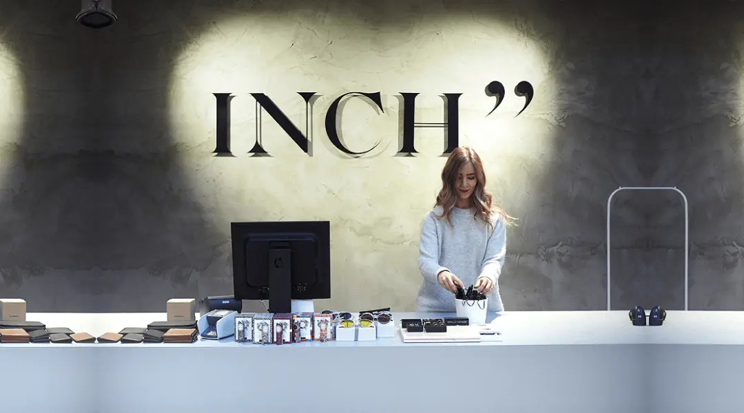 INCH" has become a go-to destination for fashion enthusiasts seeking high-quality clothing, shoes, and accessories