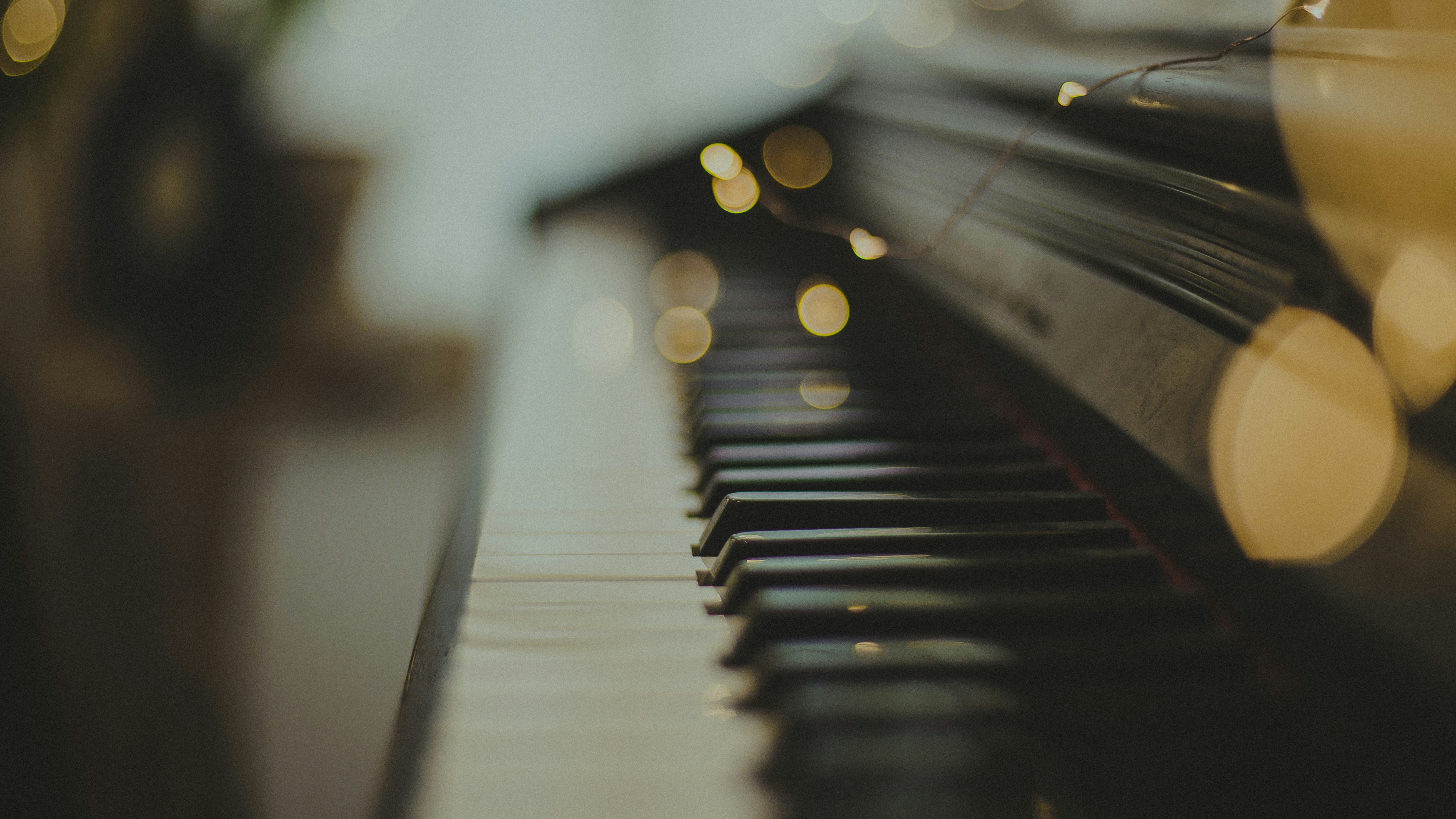 piano close up